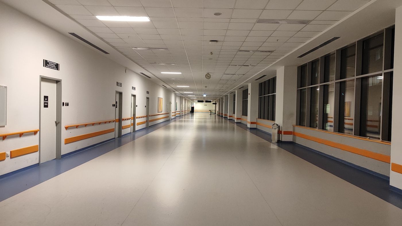 Entorno hospitalario moderno